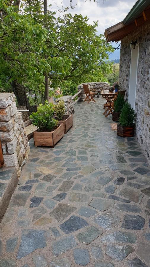 Villa The House In The Cobbled Road à Karpenísion Extérieur photo